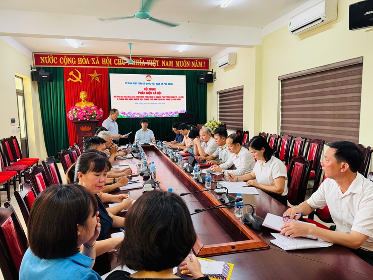 Ủy ban MTTQ xã Phù Đổng tổ chức Hội nghị phản biện xã hội đối với dự thảo Báo cáo tình hình thực hiện kế hoạch phát triển kinh tế - xã hội 6 tháng đầu năm- Ảnh 1.