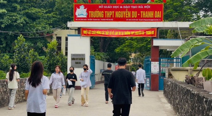 KỲ THI TỐT NGHIỆP THPT NĂM 2026 TẠI XÃ DÂN HÒA: AN TOÀN, NGHIÊM TÚC VÀ THÀNH CÔNG RỰC RỠ- Ảnh 1.