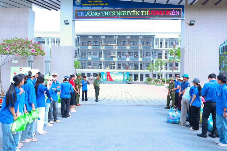 Thí sinh hoàn thành Kỳ thi tốt nghiệp THPT năm 2026 với tâm lý phấn khởi- Ảnh 1.