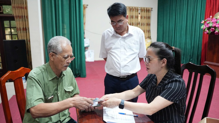 Chi trả trên 12,9 tỷ đồng cho 40 hộ dân phục vụ giải phóng mặt bằng dự án Cụm Công nghiệp Dương Liễu - Giai đoạn 2- Ảnh 5.