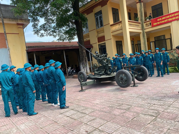Ban CHQS xã Phú Nghĩa hoàn thành xuất sắc nhiệm vụ huấn luyện Đại đội dân quân pháo phòng không năm 2026- Ảnh 4.