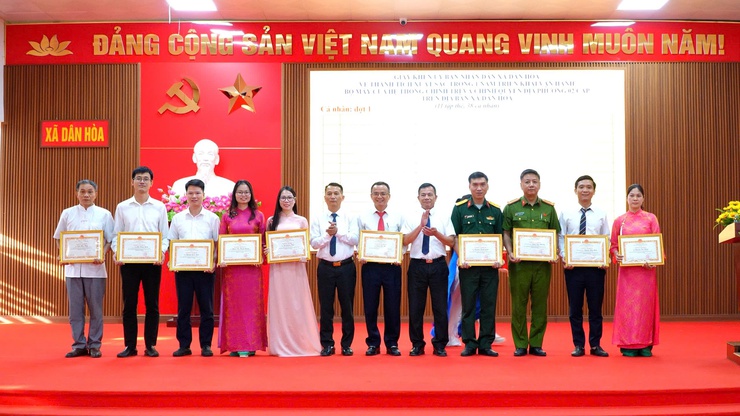 DÂN HÒA: MỘT NĂM VẬN HÀNH CHÍNH QUYỀN HAI CẤP - NHỮNG KẾT QUẢ ẤN TƯỢNG VÀ KHÁT VỌNG PHÁT TRIỂN- Ảnh 15.
