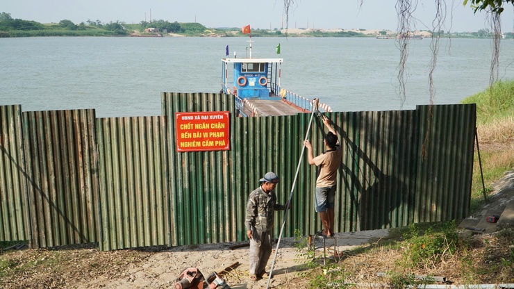 Xã Đại Xuyên tăng cường kiểm tra, xử lý vi phạm tại khu vực ven sông Hồng- Ảnh 2.