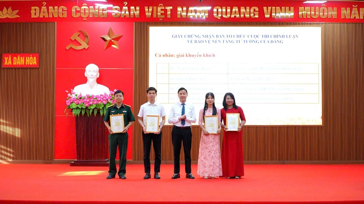 DÂN HÒA: MỘT NĂM VẬN HÀNH CHÍNH QUYỀN HAI CẤP - NHỮNG KẾT QUẢ ẤN TƯỢNG VÀ KHÁT VỌNG PHÁT TRIỂN- Ảnh 16.