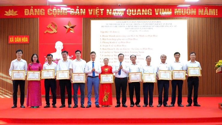 DÂN HÒA: MỘT NĂM VẬN HÀNH CHÍNH QUYỀN HAI CẤP - NHỮNG KẾT QUẢ ẤN TƯỢNG VÀ KHÁT VỌNG PHÁT TRIỂN- Ảnh 11.