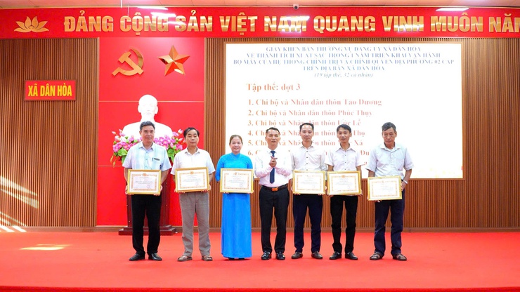 DÂN HÒA: MỘT NĂM VẬN HÀNH CHÍNH QUYỀN HAI CẤP - NHỮNG KẾT QUẢ ẤN TƯỢNG VÀ KHÁT VỌNG PHÁT TRIỂN- Ảnh 14.