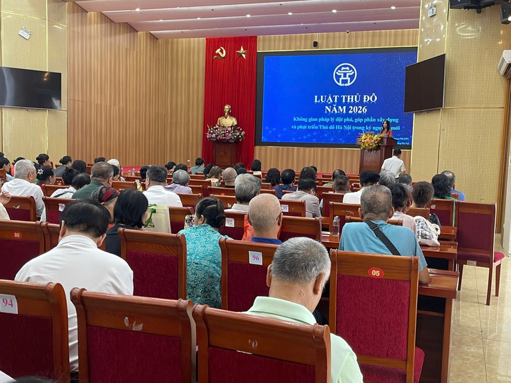PHƯỜNG HOÀNG MAI TỔ CHỨC TUYÊN TRUYỀN 
LUẬT THỦ ĐÔ NĂM 2026
- Ảnh 2.