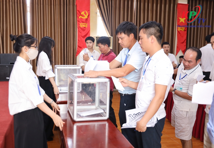 UBND xã Kiều Phú đấu giá thành công 24 lô đất tại khu vực giáp danh giữa thôn Cấn Thượng và thôn Cấn Hạ- Ảnh 4.