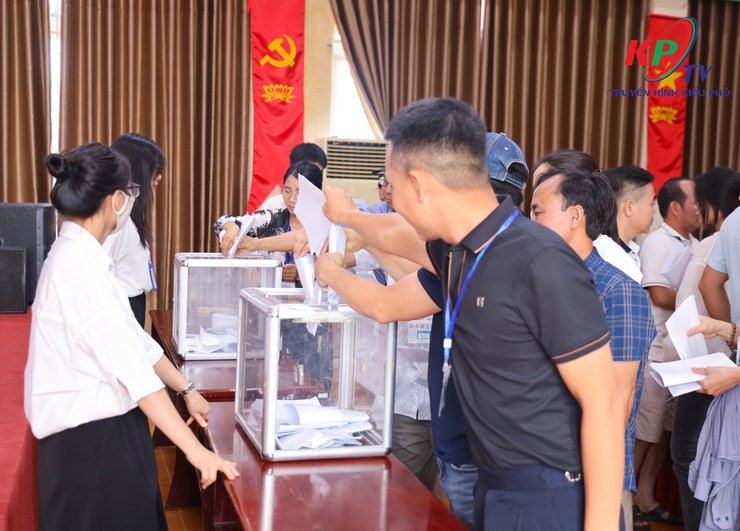 UBND xã Kiều Phú đấu giá thành công 24 lô đất tại khu vực giáp danh giữa thôn Cấn Thượng và thôn Cấn Hạ- Ảnh 3.