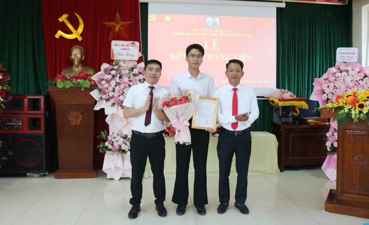 08 HỌC SINH ƯU TÚ TRƯỜNG THPT PHAN HUY CHÚ – QUỐC OAI VINH DỰ ĐƯỢC KẾT NẠP VÀO ĐẢNG- Ảnh 6.