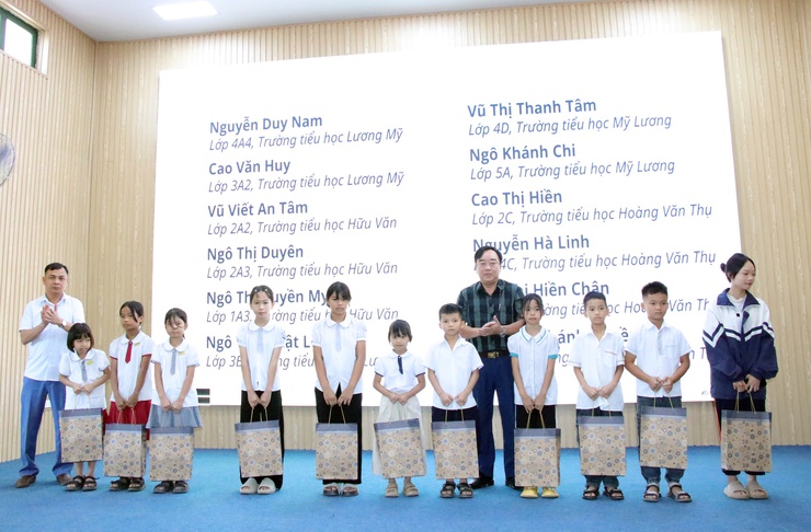UBND xã Trần Phú: triển khai kế hoạch tháng hành động vì trẻ em năm 2026, biểu dương học sinh giỏi tiêu biểu năm học 2025-2026- Ảnh 8.