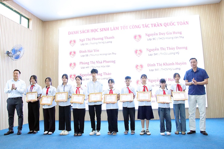 UBND xã Trần Phú: triển khai kế hoạch tháng hành động vì trẻ em năm 2026, biểu dương học sinh giỏi tiêu biểu năm học 2025-2026- Ảnh 5.
