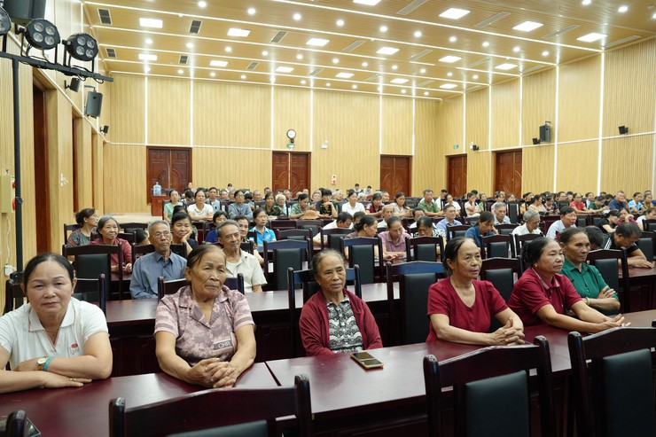 UBMTTQ VIỆT NAM XÃ THANH OAI TỔ CHỨC TUYÊN TRUYỀN LUẬT THỦ ĐÔ NĂM 2026 VÀ CHỈ THỊ SỐ 11-CT/TU CỦA BAN THƯỜNG VỤ THÀNH ỦY HÀ NỘI- Ảnh 3.