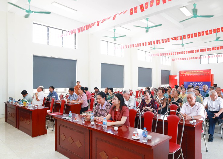 Tổ đại biểu số 2 HĐND xã tiếp xúc cử tri trước kỳ họp thường lệ giữa năm 2026- Ảnh 2.