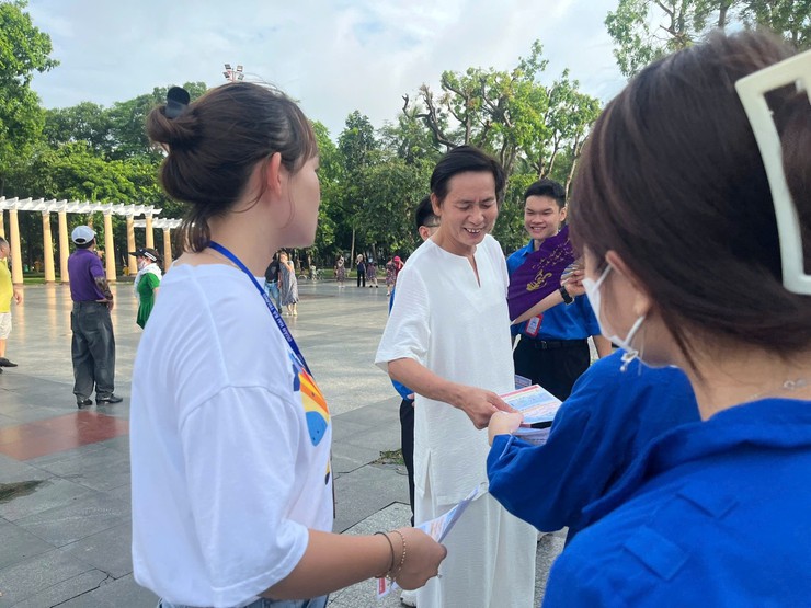Phường Hai Bà Trưng: Ra quân cao điểm xử lý chó thả rông tại công viên Thống Nhất.- Ảnh 3.