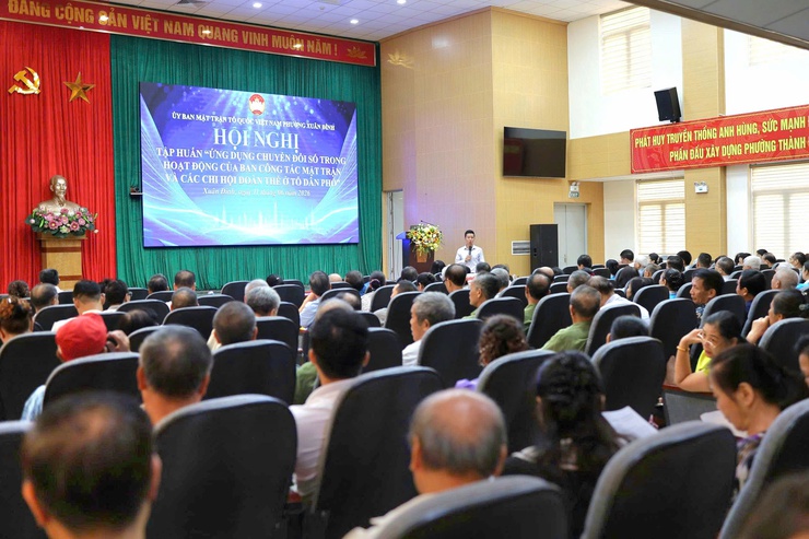 Ủy ban MTTQ Việt Nam phường Xuân Đỉnh tập huấn ứng dụng chuyển đổi số- Ảnh 1.