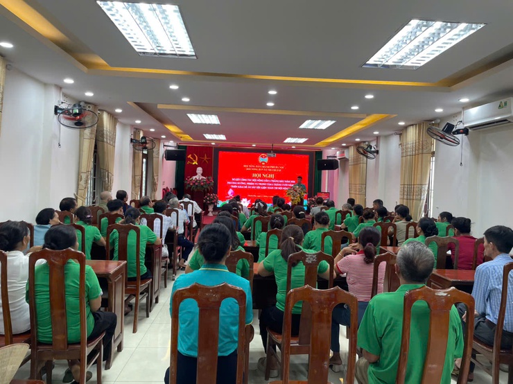 HỘI NÔNG DÂN XÃ THANH OAI SƠ KẾT CÔNG TÁC HỘI VÀ PHONG TRÀO NÔNG DÂN 6 THÁNG ĐẦU NĂM 2026; TRIỂN KHAI ĐỀ ÁN KIỆN TOÀN, SÁP NHẬP CÁC CHI HỘI NÔNG DÂN SAU KHI THỰC HIỆN SẮP XẾP THÔN- Ảnh 1.