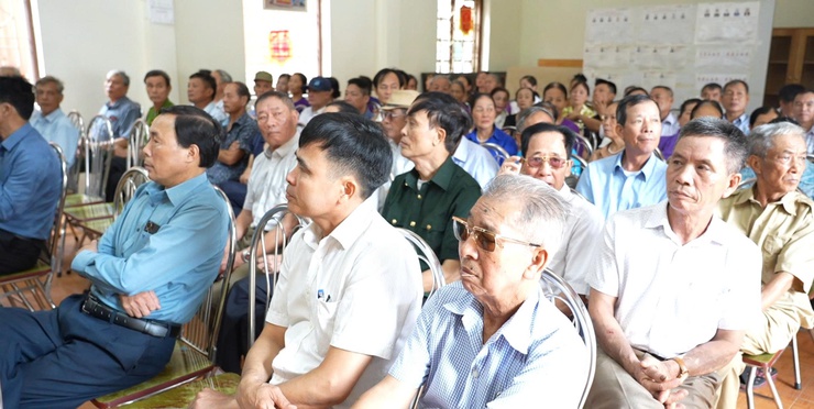 Chủ tịch UBND xã Nguyễn Quý Mạnh tiếp xúc cử tri tại Nhà Văn hóa Cụm 2 Thọ An- Ảnh 4.