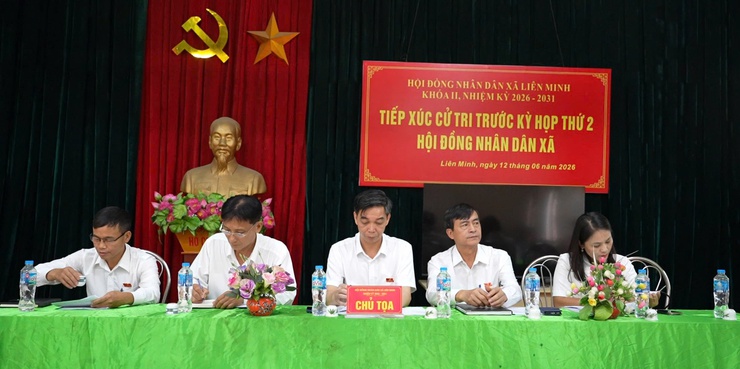 Chủ tịch UBND xã Nguyễn Quý Mạnh tiếp xúc cử tri tại Nhà Văn hóa Cụm 2 Thọ An- Ảnh 3.