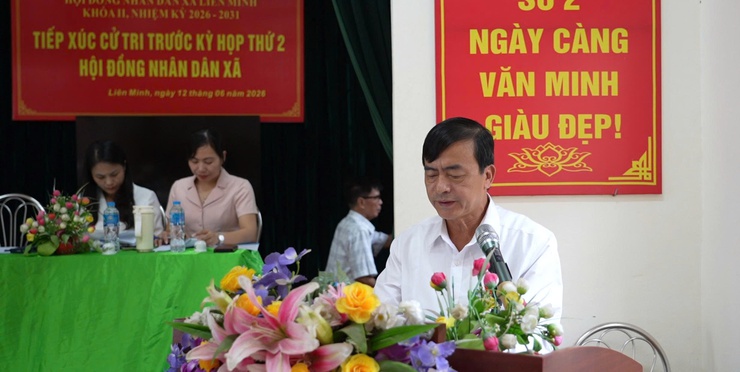 Chủ tịch UBND xã Nguyễn Quý Mạnh tiếp xúc cử tri tại Nhà Văn hóa Cụm 2 Thọ An- Ảnh 2.