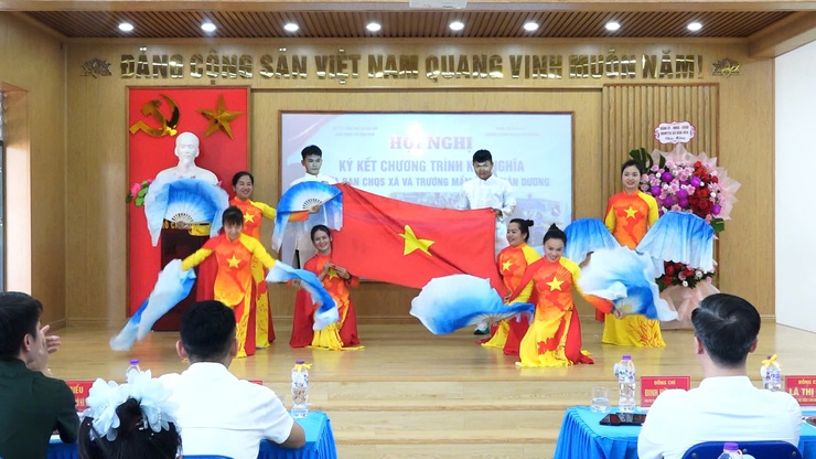 KẾT NGHĨA THẮT CHẶT TÌNH QUÂN DÂN GIỮA BAN CHỈ HUY QUÂN SỰ XÃ VÀ TRƯỜNG MẦM NON XUÂN DƯƠNG- Ảnh 14.