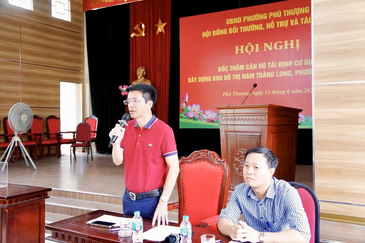 Phường Phú Thượng bảo đảm công khai, minh bạch trong bốc thăm lựa chọn 12 căn hộ tái định cư cho người dân bị ảnh hưởng bởi dự án- Ảnh 2.