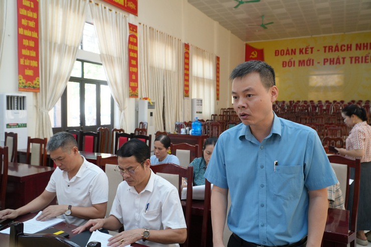 Hội nghị rà soát hộ cận nghèo năm 2026 trên địa bàn xã.- Ảnh 2.
