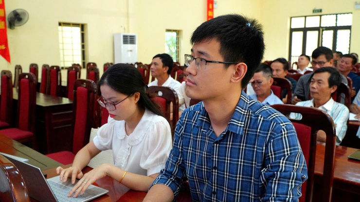 HỘI NGHỊ TRIỂN KHAI LẤY Ý KIẾN NHÂN DÂN VỀ ĐỀ ÁN SẮP XẾP THÔN, TỔ DÂN PHỐ TẠI XÃ DÂN HÒA- Ảnh 3.