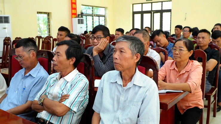 HỘI NGHỊ TRIỂN KHAI LẤY Ý KIẾN NHÂN DÂN VỀ ĐỀ ÁN SẮP XẾP THÔN, TỔ DÂN PHỐ TẠI XÃ DÂN HÒA- Ảnh 4.