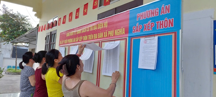 Ủy ban nhân dân xã Phú Nghĩa công khai Dự thảo phương án sắp xếp thôn, tổ chức lấy ý kiến Nhân dân- Ảnh 2.