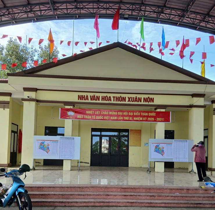 CÁC THÔN, KHU, TỔ DÂN PHỐ TRÊN ĐỊA BÀN XÃ THƯ LÂM THỰC HIỆN NIÊM YẾT CÔNG KHAI DỰ THẢO PHƯƠNG ÁN SẮP XẾP THÔN, TỔ DÂN PHỐ- Ảnh 11.