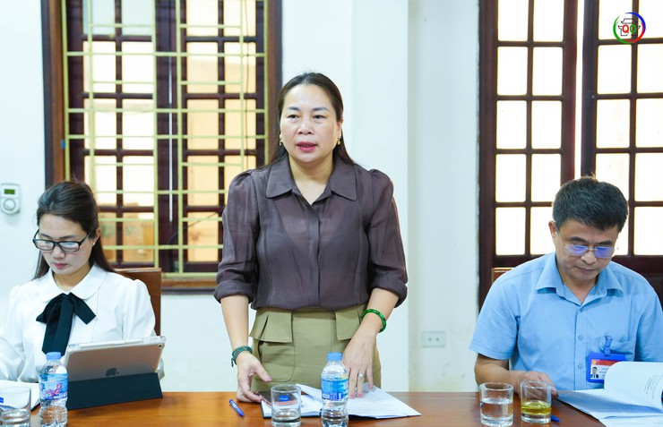 ĐOÀN KIỂM TRA BAN CHỈ ĐẠO THỰC HIỆN QUY CHẾ DÂN CHỦ XÃ QUỐC OAI KIỂM TRA VIỆC THỰC HIỆN QUY CHẾ DÂN CHỦ TẠI BAN QUẢN LÝ DỰ ÁN ĐẦU TƯ - HẠ TẦNG XÃ- Ảnh 4.