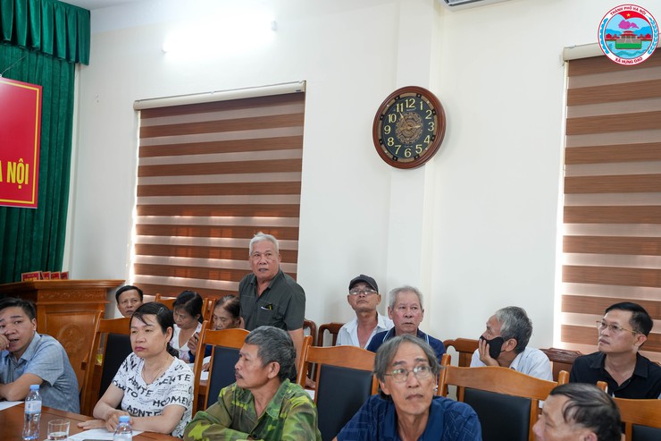 UBND XÃ HƯNG ĐẠO TỔ CHỨC HỘI NGHỊ LẤY Ý KIẾN VỀ BẢN VẼ PHƯƠNG ÁN TUYẾN TỶ LỆ 1/500 DỰ ÁN CẢI TẠO, NÂNG CẤP CẦU TRỌ TRÊ KẾT HỢP ĐƯỜNG GIAO THÔNG- Ảnh 4.