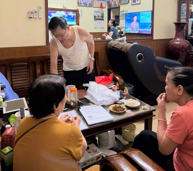 ĐẨY MẠNH TUYÊN TRUYỀN, LẤY Ý KIẾN NHÂN DÂN VỀ ĐỀ ÁN SẮP XẾP, ĐẶT TÊN TỔ DÂN PHỐ- Ảnh 3.
