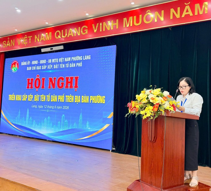 PHƯỜNG LÁNG TỔ CHỨC HỘI NGHỊ TRIỂN KHAI ĐỀ ÁN SẮP XẾP, ĐẶT TÊN TỔ DÂN PHỐ VÀ TẬP HUẤN CÔNG TÁC LẤY Ý KIẾN NHÂN DÂN- Ảnh 1.