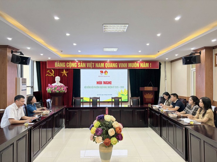 HỘI ĐỒNG ĐỘI PHƯỜNG BẠCH MAI TỔ CHỨC HỘI NGHỊ BÌNH XÉT, ĐÁNH GIÁ THI ĐUA CÔNG TÁC ĐỘI VÀ PHONG TRÀO THIẾU NHI NĂM HỌC 2025 - 2026- Ảnh 3.