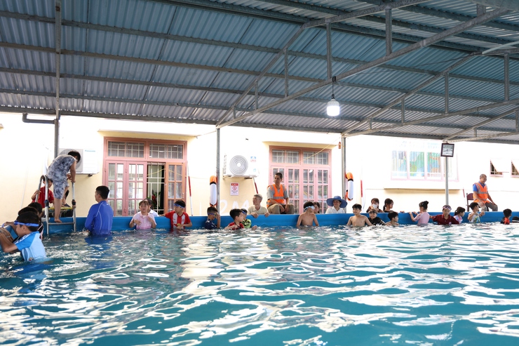 Sôi nổi Lễ phát động Toàn dân tập luyện môi bơi và phòng chống đuối nước năm 2026 tại xã Chương Dương- Ảnh 3.