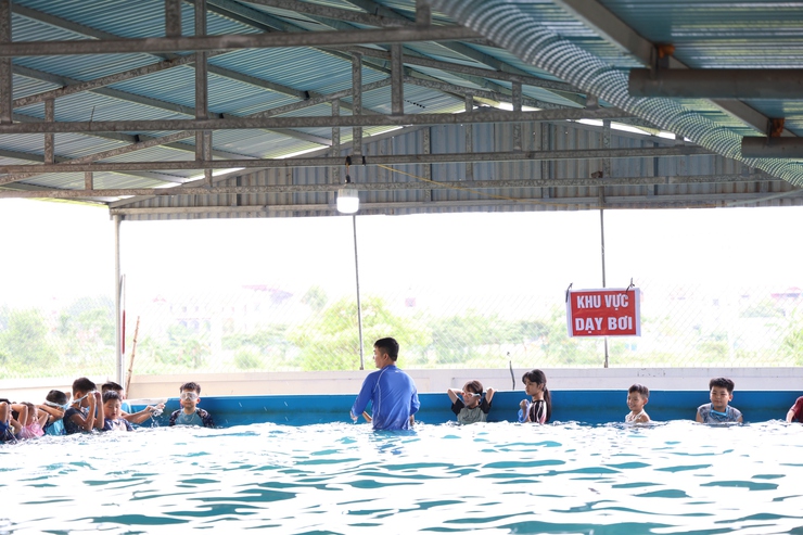 Sôi nổi Lễ phát động Toàn dân tập luyện môi bơi và phòng chống đuối nước năm 2026 tại xã Chương Dương- Ảnh 4.