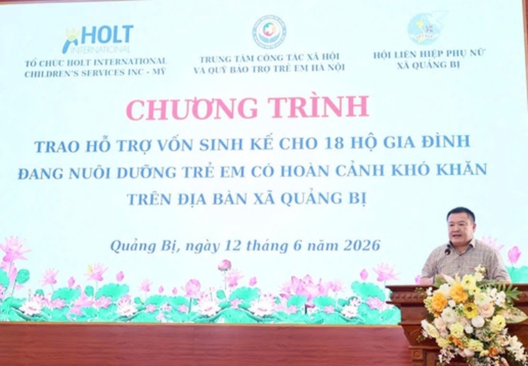 Trao 107.360.000 đồng vốn sinh kế cho 18 hộ gia đình đang nuôi dưỡng trẻ em khó khăn trên địa bàn xã Quảng Bị- Ảnh 1.