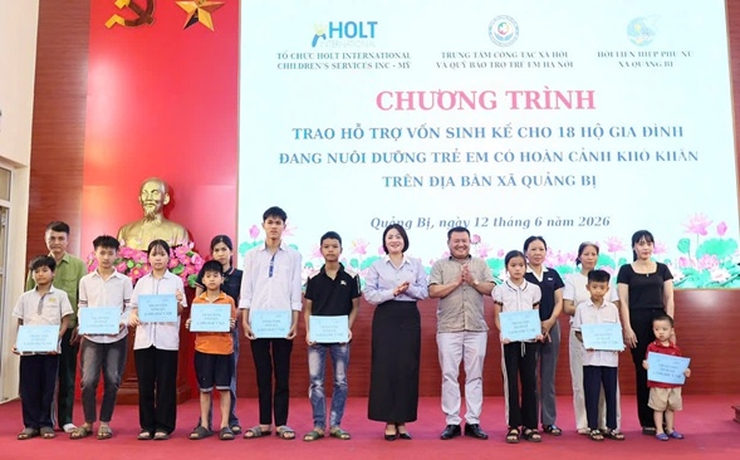 Trao 107.360.000 đồng vốn sinh kế cho 18 hộ gia đình đang nuôi dưỡng trẻ em khó khăn trên địa bàn xã Quảng Bị- Ảnh 2.