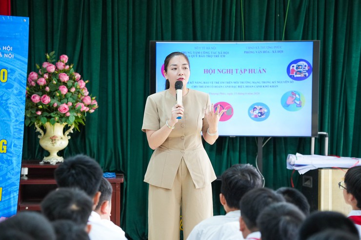 Hơn 100 học sinh trường THCS Quất Động được trang bị kỹ năng bảo vệ trẻ em trên không gian mạng- Ảnh 4.