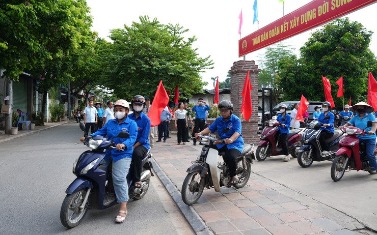 UBND xã Bát Tràng phát động chiến dịch vệ sinh môi trường, diệt bọ gậy hưởng ứng Ngày ASEAN phòng, chống sốt xuất huyết năm 2026- Ảnh 5.