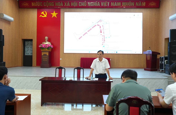 Ủy ban MTTQ xã Bát Tràng phối hợp triển khai tuyên truyền, vận động các hộ kinh doanh thực hiện giải tỏa điểm kinh doanh tự phát tại thôn 1 Làng cổ Bát Tràng- Ảnh 2.