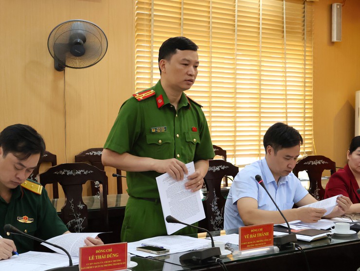 UBND phường Thanh Xuân họp phiên thường kỳ đánh giá công tác 6 tháng đầu năm 2026- Ảnh 4.