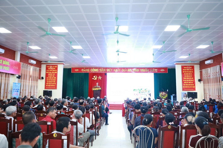 Hơn 300 đại biểu xã Minh Châu được tập huấn nâng cao kiến thức, kỹ năng phòng, chống thiên tai năm 2026- Ảnh 7.
