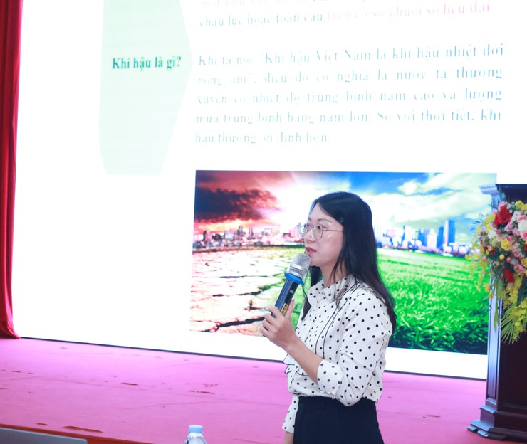 Hơn 300 đại biểu xã Minh Châu được tập huấn nâng cao kiến thức, kỹ năng phòng, chống thiên tai năm 2026- Ảnh 3.