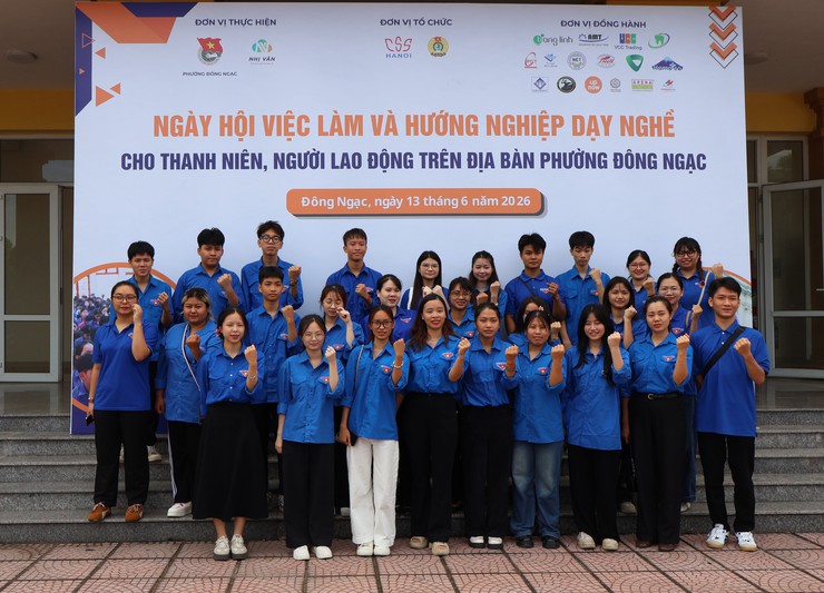 Sôi nổi chương trình Ngày hội Việc làm và Hướng nghiệp dạy nghề phường Đông Ngạc- Ảnh 7.