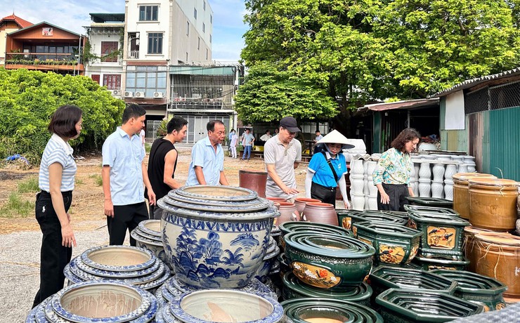 UBND xã Bát Tràng phát động chiến dịch vệ sinh môi trường, diệt bọ gậy hưởng ứng Ngày ASEAN phòng, chống sốt xuất huyết năm 2026- Ảnh 8.