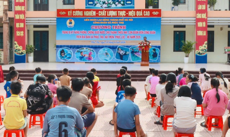 Công đoàn xã Phúc Thọ tổ chức chương trình trang bị kỹ năng phòng, chống đuối nước cho thanh thiếu nhi- Ảnh 6.
