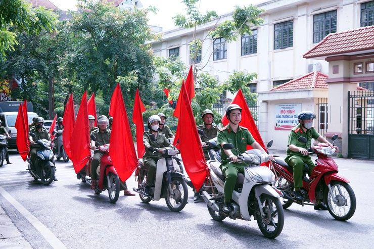 Công an phường Chương Mỹ tuyên truyền lưu động hưởng ứng Tháng hành động phòng, chống ma túy năm 2026- Ảnh 8.